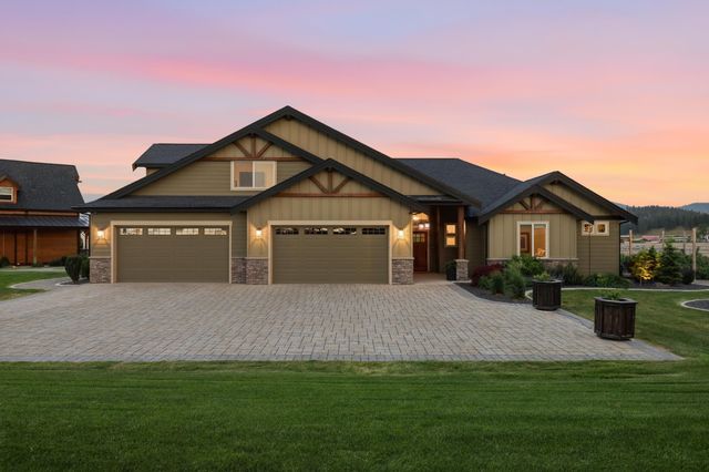 2329 S Rodeo Dr, Greenacres, WA 99016