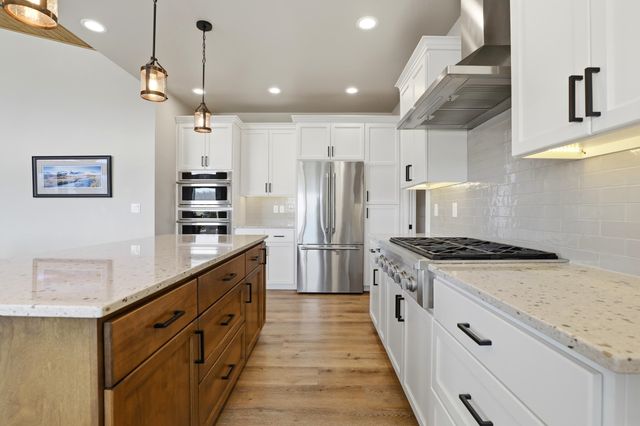 2329 S Rodeo Dr, Greenacres, WA 99016