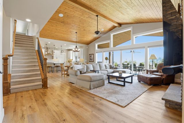 2329 S Rodeo Dr, Greenacres, WA 99016