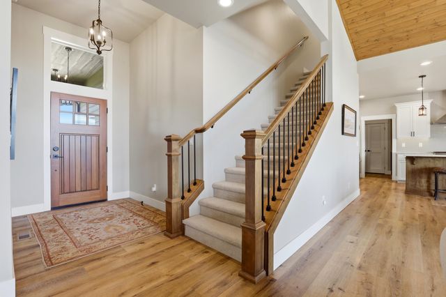 2329 S Rodeo Dr, Greenacres, WA 99016