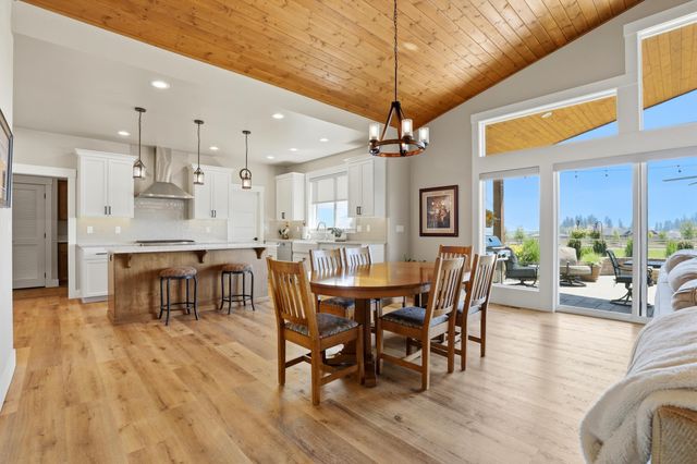 2329 S Rodeo Dr, Greenacres, WA 99016