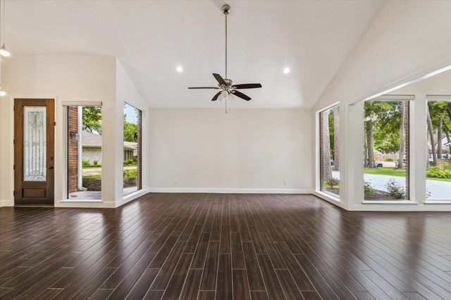 1906 River Falls Drive, Houston, TX 77339
