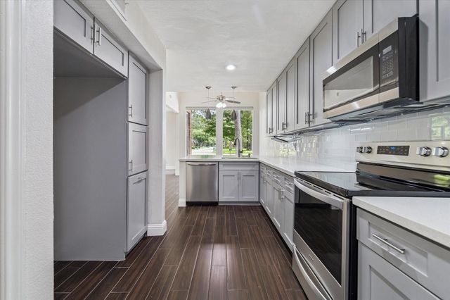 1906 River Falls Drive, Houston, TX 77339