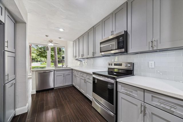 1906 River Falls Drive, Houston, TX 77339