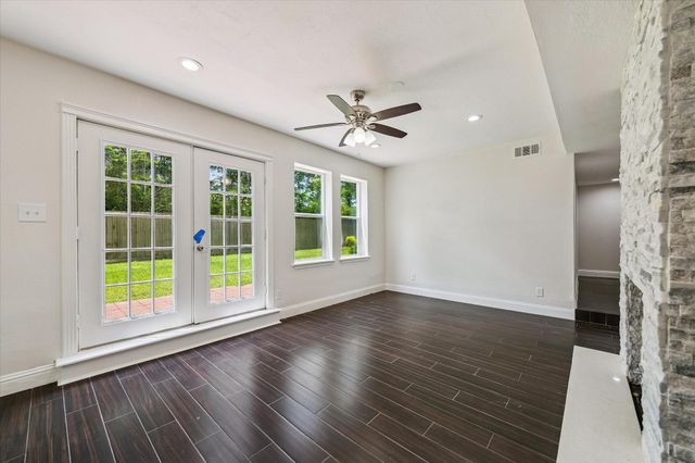 1906 River Falls Drive, Houston, TX 77339