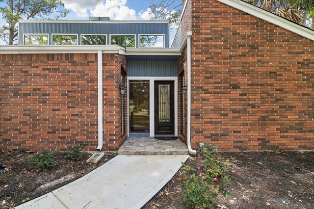 1906 River Falls Drive, Houston, TX 77339