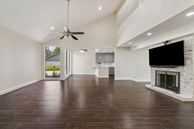 1906 River Falls Drive, Houston, TX 77339