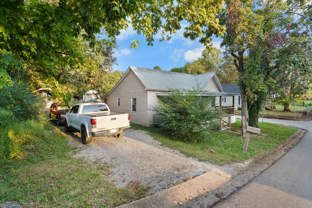 403 Victoria St, Pulaski, TN 38478