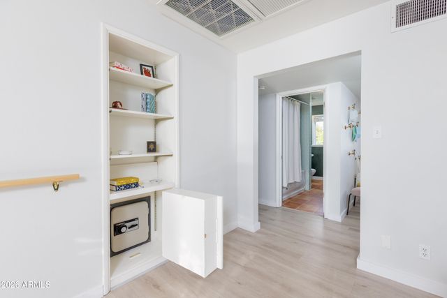 2156 S Hu Esta Drive, Tempe, AZ 85282