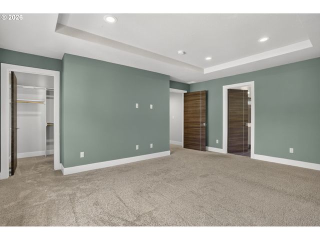 10013 Se ELDERBERRY St, Happy Valley, OR 97086