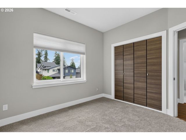 10013 Se ELDERBERRY St, Happy Valley, OR 97086