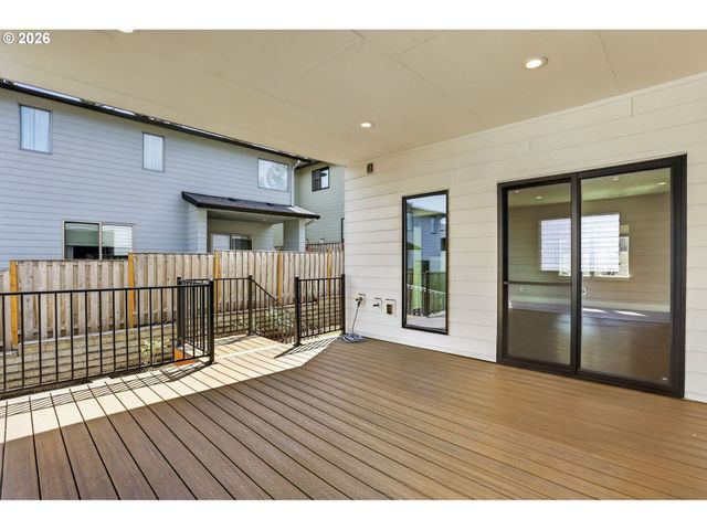 10013 Se ELDERBERRY St, Happy Valley, OR 97086