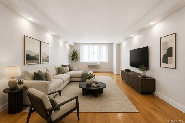 118-18 Union Turnpike 18E, Kew Gardens, NY 11415