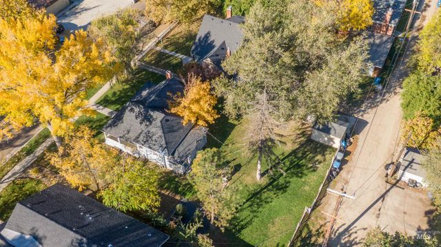 1615 Fillmore St, Caldwell, ID 83605