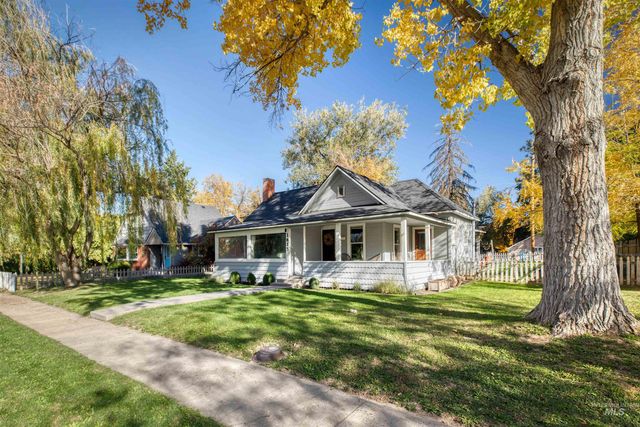 1615 Fillmore St, Caldwell, ID 83605