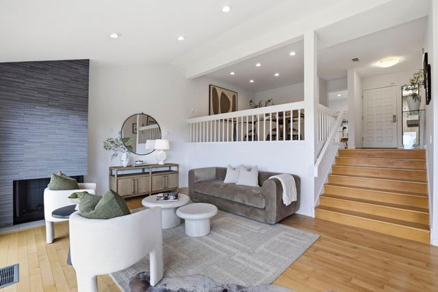 20 Trillium Lane, San Carlos, CA 94070