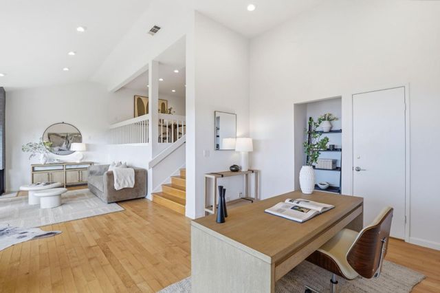 20 Trillium Lane, San Carlos, CA 94070