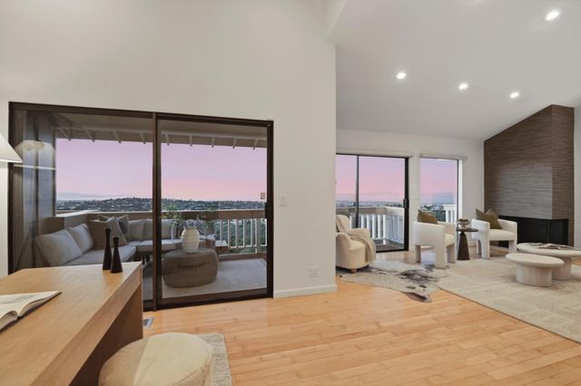 20 Trillium Lane, San Carlos, CA 94070