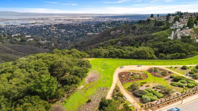 20 Trillium Lane, San Carlos, CA 94070