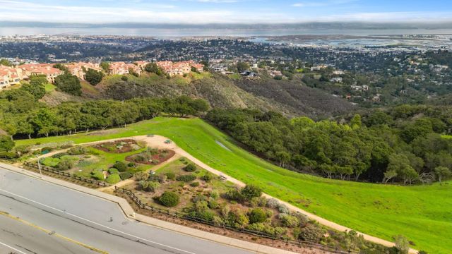 20 Trillium Lane, San Carlos, CA 94070