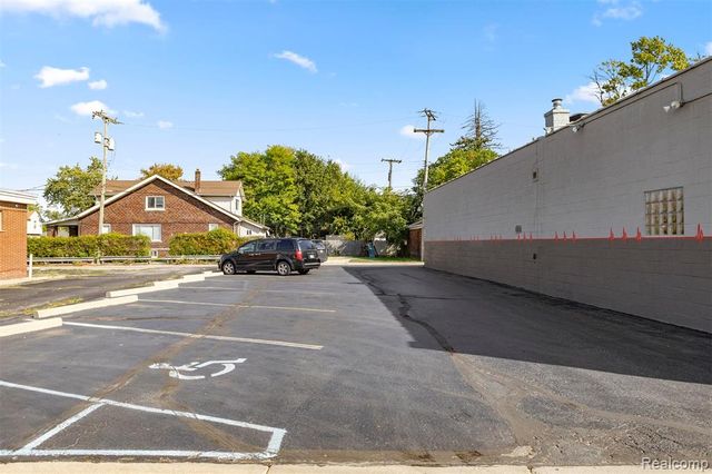 3769 Fort Street, Lincoln Park, MI 48146