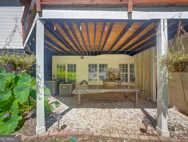 385 Minix Road, Sharpsburg, GA 30277