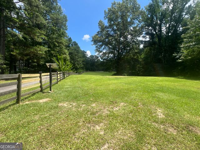 385 Minix Road, Sharpsburg, GA 30277