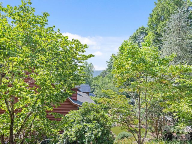612 Brannon Forest Drive, Waynesville, NC 28785