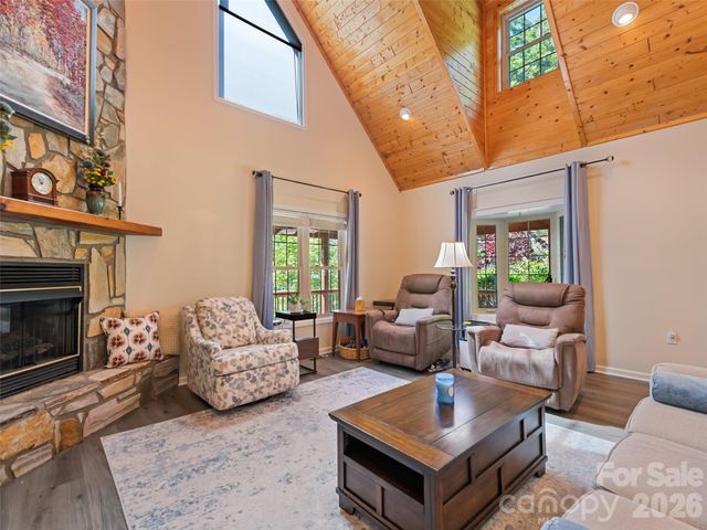 612 Brannon Forest Drive, Waynesville, NC 28785