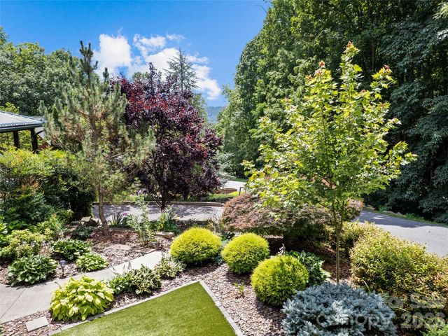 612 Brannon Forest Drive, Waynesville, NC 28785
