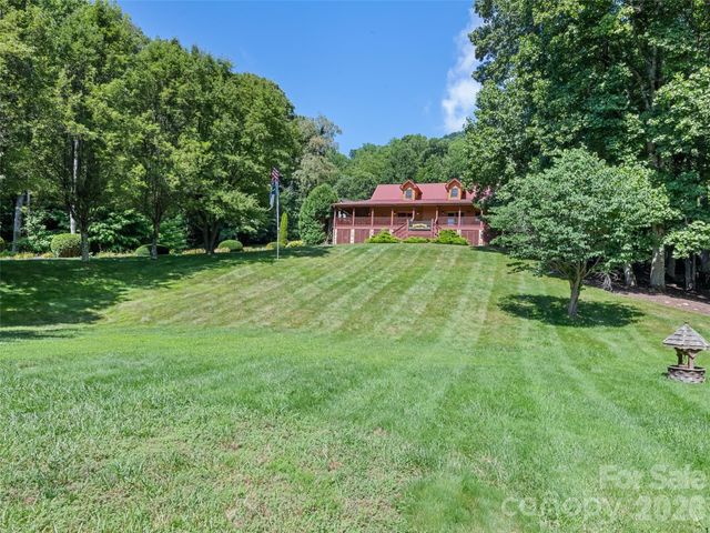 612 Brannon Forest Drive, Waynesville, NC 28785