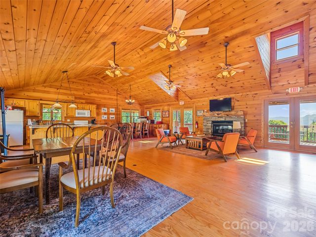 612 Brannon Forest Drive, Waynesville, NC 28785
