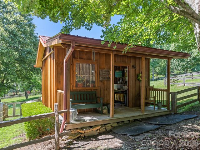 612 Brannon Forest Drive, Waynesville, NC 28785