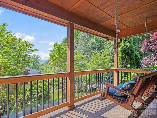 612 Brannon Forest Drive, Waynesville, NC 28785
