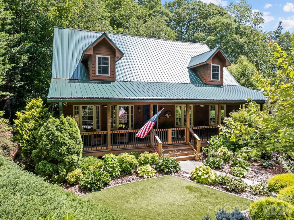 612 Brannon Forest Drive, Waynesville, NC 28785