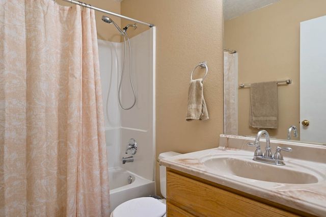 6028 Monte Azul Place, Santa Fe, NM 87507