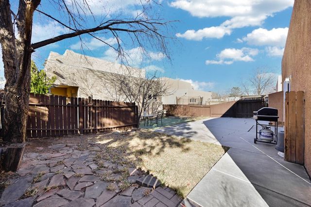 6028 Monte Azul Place, Santa Fe, NM 87507
