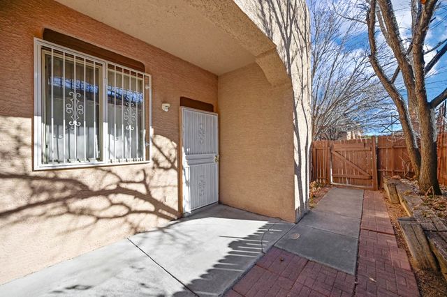 6028 Monte Azul Place, Santa Fe, NM 87507