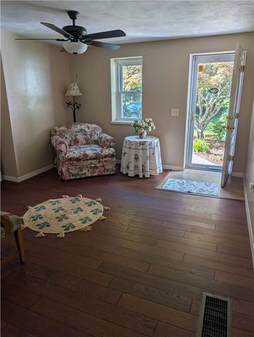 476 Central Pike, Scituate, RI 02857
