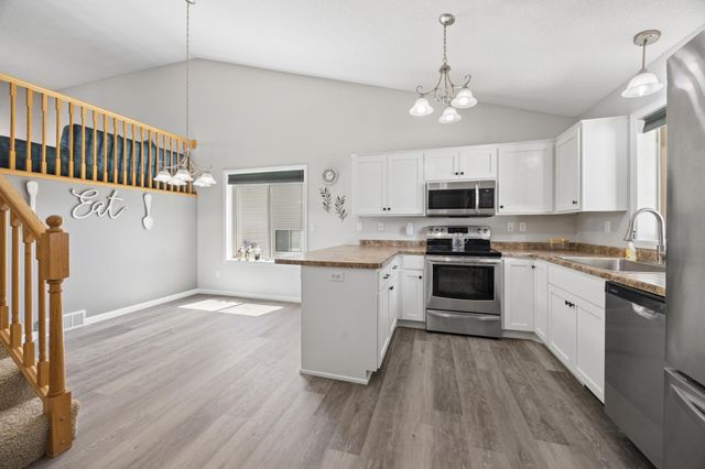 508 23rd Avenue N, Sartell, MN 56377