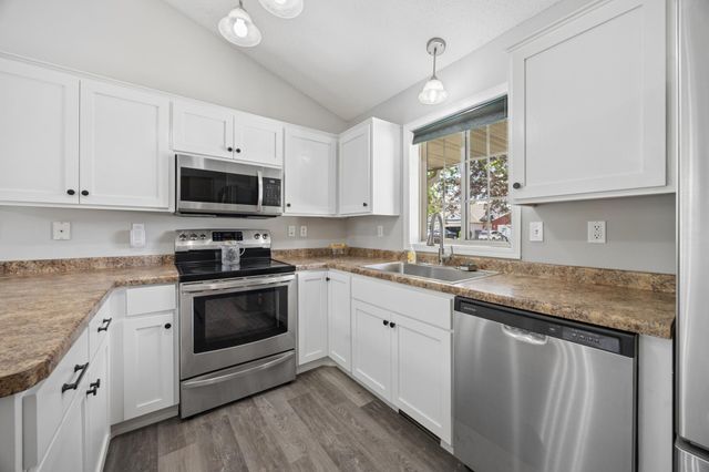 508 23rd Avenue N, Sartell, MN 56377