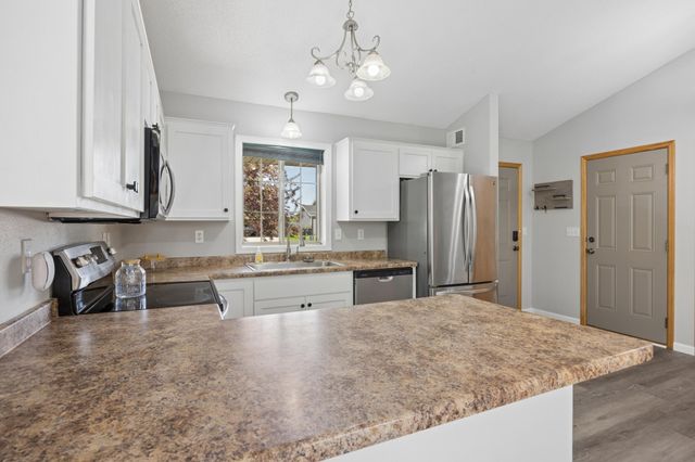 508 23rd Avenue N, Sartell, MN 56377