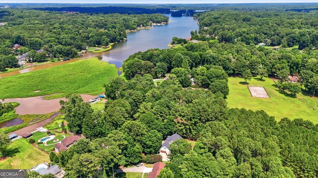 2179 Emerald Drive, Jonesboro, GA 30236