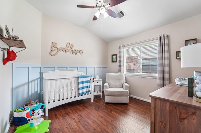 9806 Lynette Falls Drive, Houston, TX 77095