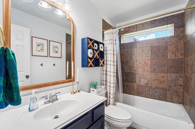 9806 Lynette Falls Drive, Houston, TX 77095