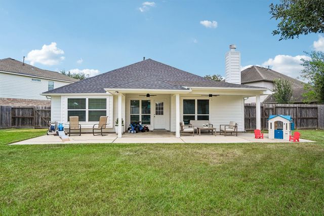 9806 Lynette Falls Drive, Houston, TX 77095