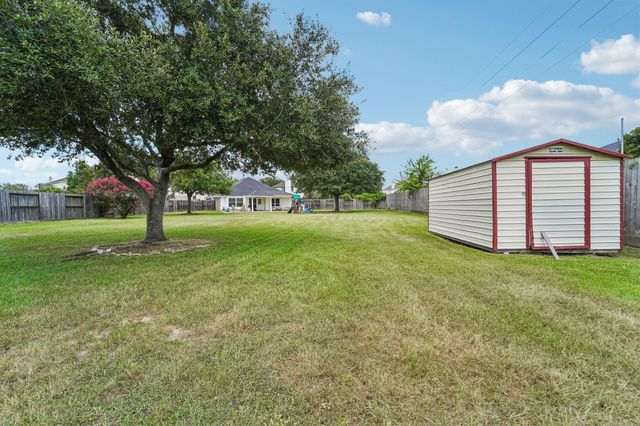 9806 Lynette Falls Drive, Houston, TX 77095