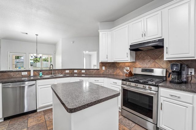 9806 Lynette Falls Drive, Houston, TX 77095