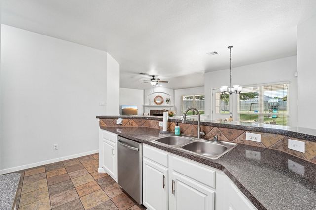9806 Lynette Falls Drive, Houston, TX 77095