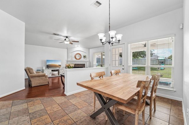 9806 Lynette Falls Drive, Houston, TX 77095